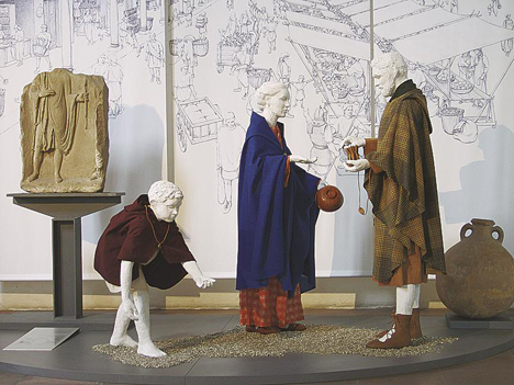 Frankfurt/Main: Städtische Museen wollen Kinder und Jugendliche durch freien Eintritt gewinnen - Römische Marktszene im Archäologischen Museum, das sich ebenfalls an der Aktion beteiligt; Foto: Archäologisches Museum