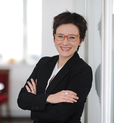 Ariane Bauer leitet Presse- und Öffentlichkeitsarbeit der Niederrheinischen IHK - Ariane Bauer; Foto: life in focus – Anja Becker