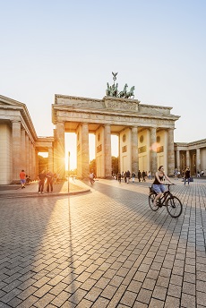 Berlin Tourismus ordnet das Jahr 2021 ein - Das Brandenburger Tor gehört zu den bekanntesten Wahrzeichen Berlins – Foto: visitBerlin / Dagmar Schwelle