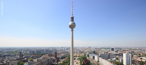 Berlin wirbt zusammen mit United Airlines um amerikanische Tourist*innen - Die visitBerlin-Kampagne richtet sich an US-amerikanische Tourist*innen und möchte diese von einem Besuch in der Bundeshauptstadt begeistern – Foto: Sarah Lindemann