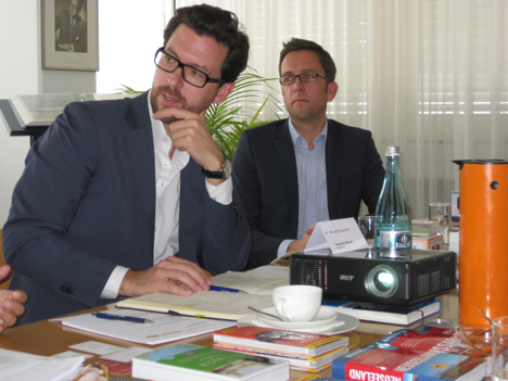 Social Media gewinnt an Bedeutung im Tourismus - v.l. Sebastian Bosch, Managing Partner der Agentur Mosaiq, und Martin Knauer, Pressesprecher Tourismus Marketing GmbH Baden-Württemberg GmbH; Fotos: MairDumont