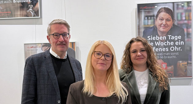 Gerold Leppa verlässt das Stadtmarketing Braunschweig - (v. l.) Gerold Leppa und Nina Fritzler gemeinsam mit der Aufsichtsratsvorsitzenden Bianca Braunschweig – Foto: Braunschweig Stadtmarketing GmbH