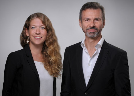Felicitas Credner wechselt von Cherrypicker zu Roth Observatory International - v.l. Felicita Credner und John Sealey, Regional Managing Partner Germany bei Roth Observatory; Foto: Roth Observatory