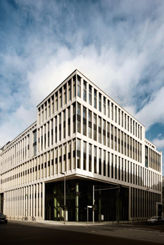 Deutsche Gesetzliche Unfallversicherung auf Agentursuche - Zentrale der DGUV in Berlin; Foto: Hartmut Naegele, Quelle: DGUV
