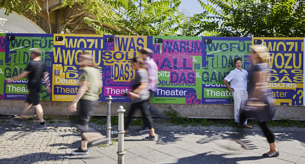 Deutsches Theater Berlin hinterfragt eigene Bedeutung - Mit der neuen Kampagne lädt das Deutsche Theater Berlin zum Dialog über die Institution ein – Foto: Julia Baier