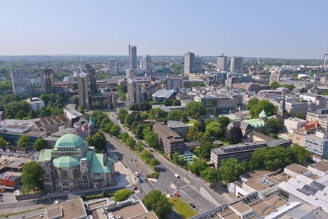 Stadt Essen präsentiert Stadtmarketing-Konzept - Skyline der stadt Essen. Blick vom Rathaus Richtung Süden; Foto: Peter Prengel / Stadt Essen