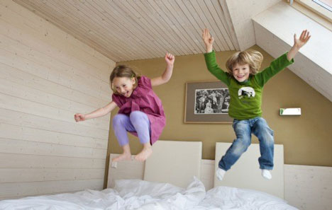 Neue Familien-Website informiert über das Urlaubsland Thüringen - Mit einer neuen Internetseite wirbt die Thüringer Tourismus GmbH (TTG) bei Familien für das Reiseland Thüringen - Foto: Hamish Appelby, Familienhotel Weimar, Goethezimmer