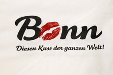 Bonn startet neue Merchandising-Linie mit Kussmund - Der 1971 entwickelte "Bonner Kussmund" wird neu aufgelegt; Foto: Bonn Information