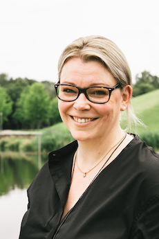 Kyra Prießdorf leitet künftig Ochtrup Stadtmarketing und Tourismus - Kyra Prießdorf steht künftig an der Spitze der Ochtrup Stadtmarketing und Tourismus GmbH; Foto: Janina Lupitzki/Lucreja Grafikdesign und Fotografie