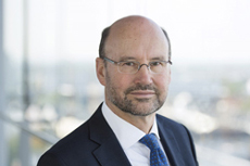 NRW sucht Dienstleister für den Betrieb seines Mediennetzwerks - Franz-Josef Lersch-Mense, Minister für Bundesangelegenheiten, Europa und Medien, meldet Beratungsbedarf; Foto: Land NRW/M. Hermenau