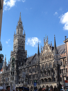 München führt zwei Gästekarten ein - Das Münchner Rathaus; Foto: yw