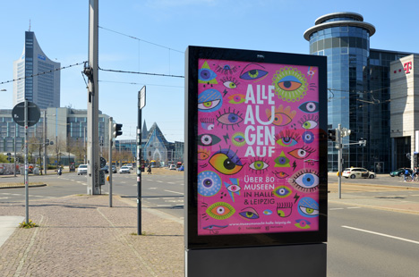 Leipzig Tourismus und Marketing macht Museen in Leipzig und Halle sichtbar - Ein Plakat, auf dem die LTM für das kulturelle Angebot von Leipzig und Halle wirbt, ist zwischen dem Grimmaischen Steinweg dem Augustusplatz in Leipzig zu sehen; Foto: Zhanna Strizhak