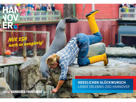 Erlebnis-Zoo Hannover zündet zweite Feier-Stufe - Etwa 550 Großflächenplakate werben für das Zoo-Jubiläum; Foto: Erlebnis-Zoo Hannover