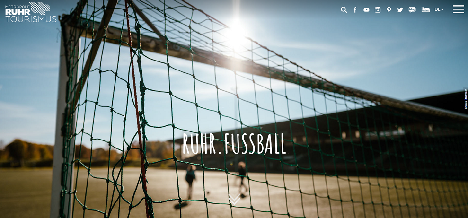 Ruhr Tourismus erteilt Kampagnen-Auftrag für RUHR.FUSSBALL - Mit dem Projekt RUHR.FUSSBALL soll der Fußball-Tourismus des Ruhrgebiets angekurbelt werden – Foto: Screenshot der Website https://www.ruhr-tourismus.de/de/themen/fussball.html