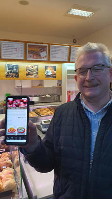 Digitaler Schulkiosk in Ahaus gestartet - Die Mensa am Berufskolleg für Wirtschaft und Verwaltung in Ahaus, betrieben von Walter Kleinsmann, hat nun einen digitalen Schulkiosk ; Foto: Gertrud und Walter Kleinsmann