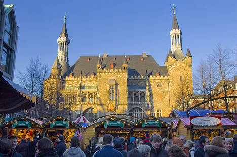 Tourismus NRW wirbt für seine 120 Weihnachtsmärkte - Weihnachtsmarkt in Aachen; © Foto Oliver Franke/Tourismus NRW e.V.