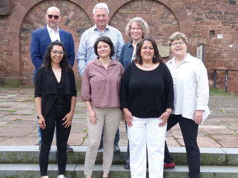 Welcome Center in Rheinland-Pfalz empfangen internationale Gäste - Andreas Adelmann (li.) stellte den Abgesandten die zentrale Ausländerbehörde für Fachkräfteeinwanderung Rheinland-Pfalz vor – Foto: Stadt Kaiserslautern