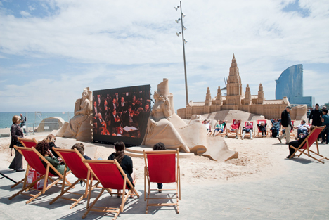 Wien wirbt mit Sandkunstwerk in Barcelona -