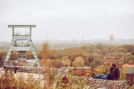 Ruhr Tourismus startet #KULTRUHR-Newsletter via WhatsApp - Die Zeche Ewald bietet heute eine Vielzahl an Events. Unter anderem die Travestieshows des RevuePalastRuhr; Foto: Ravi Sejk